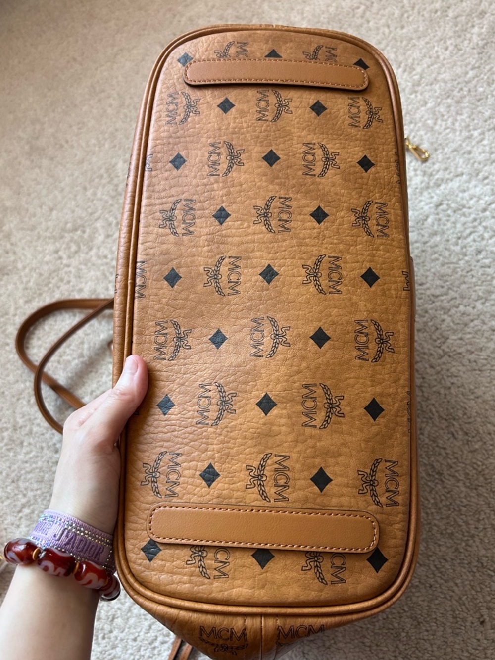 NWT MCM Reversible Liz Shopper Tote in Visetos Cognac Sz Large - Picture 7 of 16